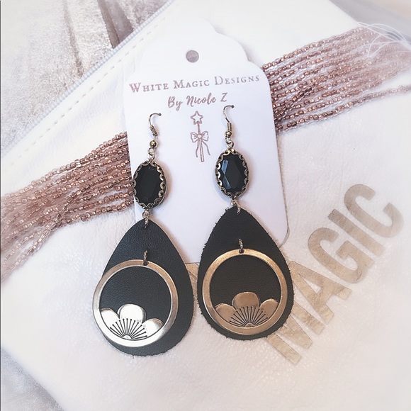 Floating Lotus Leather Earrings - Picture 4 of 8